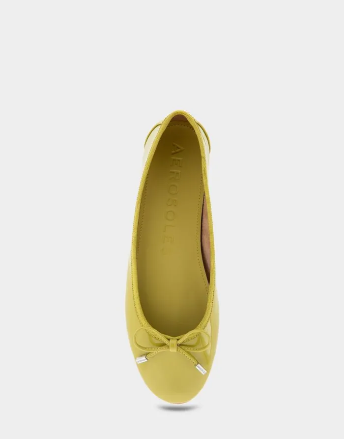 Aerosoles Comfortable Women039s Ballet Flat In Green Sheen Patent Faux Leather Green Sheen Patent Faux Leather Women Ballet