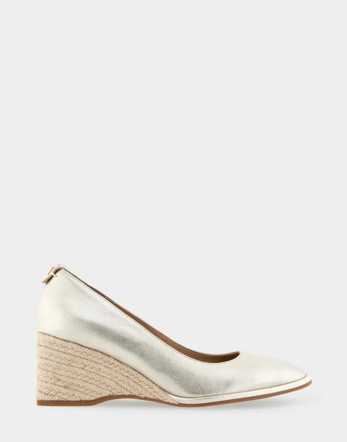 Aerosoles Comfortable Women039s Sculpted Wedge Pump In Soft Gold Leather Soft Gold Leather Women Wedges