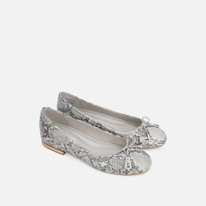 Balance Ballet Light Grey Women Kenneth Cole Flats