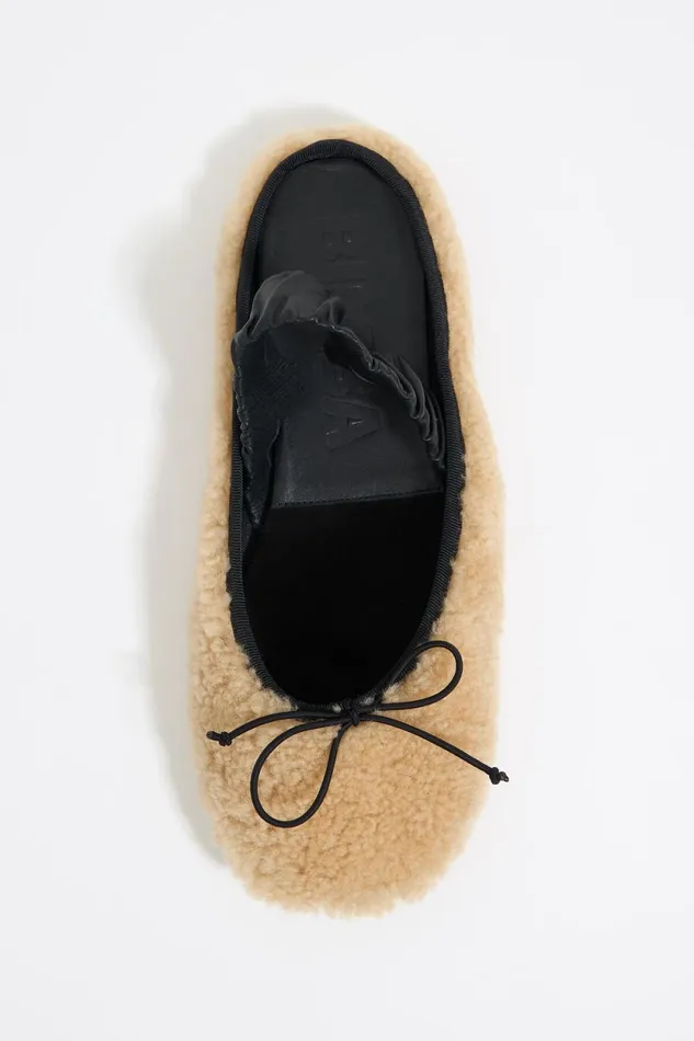 Beige Curly Fur Slingback Ballerina Natural Women Bimba Y Lola Ballerinas Beige Curly Fur Slingback Ballerina Natural Women Bimba Y Lola Ballerinas