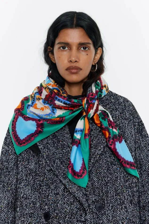 Beige Frame Hearts Scarf Beige Women Bimba Y Lola Scarves Beige Frame Hearts Scarf Beige Women Bimba Y Lola Scarves
