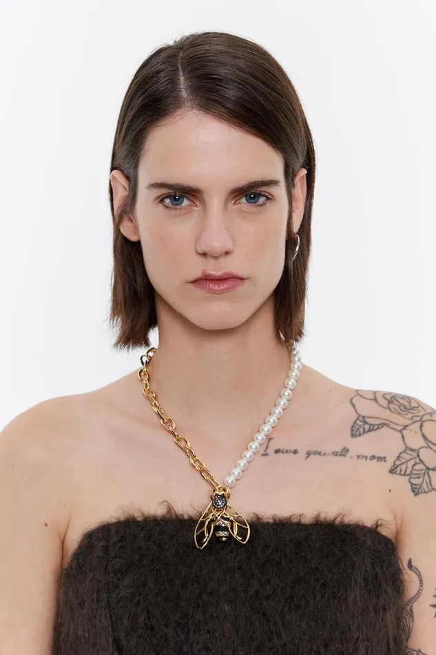 Black Bee And Pearls Chain Necklace Black Women Bimba Y Lola Jewelry Black Bee And Pearls Chain Necklace Black Women Bimba Y Lola Jewelry