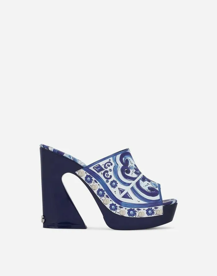 Dolce and Gabbana Sandals And Wedges Women Majolicaprint Polished Calfskin Clogs Multicolor Dolce and Gabbana Sandals And Wedges Women Majolicaprint Polished Calfskin Clogs Multicolor