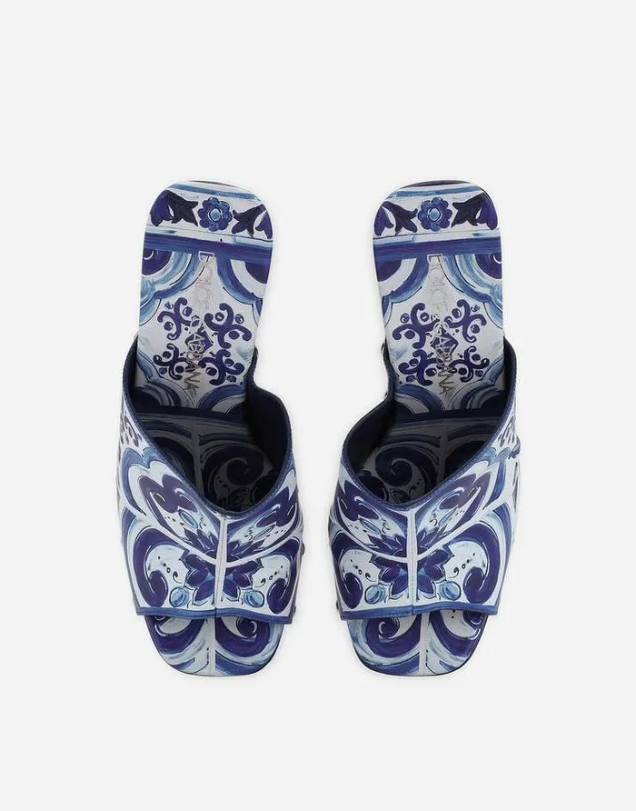 Dolce and Gabbana Sandals And Wedges Women Majolicaprint Polished Calfskin Clogs Multicolor Dolce and Gabbana Sandals And Wedges Women Majolicaprint Polished Calfskin Clogs Multicolor