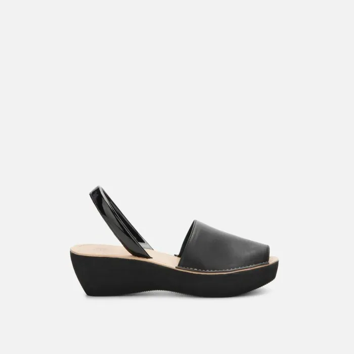 Fine Glass Faux Leather Platform Sandal Black Women Kenneth Cole Sandals