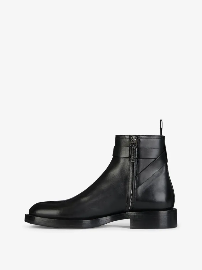 Givenchy Lock Ankle Boots In Leather Black Men Boots and Loafers Givenchy Lock Ankle Boots In Leather Black Men Boots and Loafers