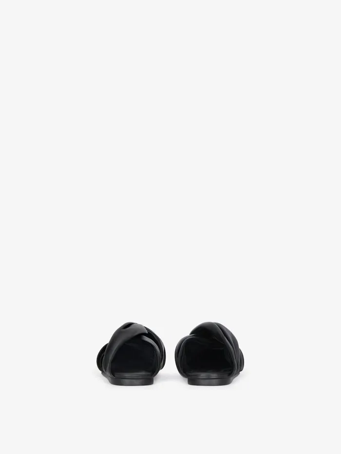 Givenchy Twist Flat Mules In Leather Black Women Slides and Sandals Givenchy Twist Flat Mules In Leather Black Women Slides and Sandals