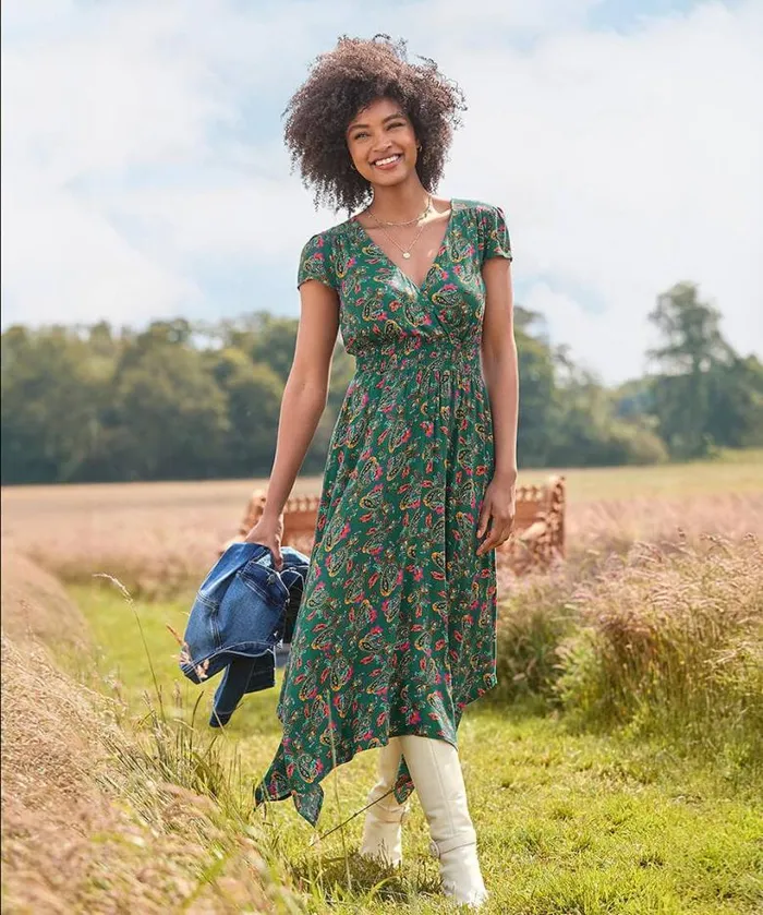 Joe Browns Dresses Women Iris Dippy Hem Dress Green Joe Browns Dresses Women Iris Dippy Hem Dress Green