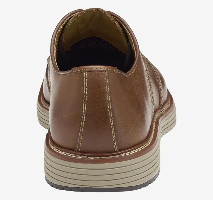 Men Upton Wingtip Tan Full Grain JohnstonandMurphy LaceUps Men Upton Wingtip Tan Full Grain JohnstonandMurphy LaceUps