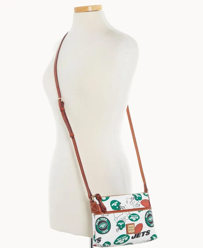 NFL Jets Ginger Crossbody New York Jets Woman Dooney and Bourke Crossbodies NFL Jets Ginger Crossbody New York Jets Woman Dooney and Bourke Crossbodies