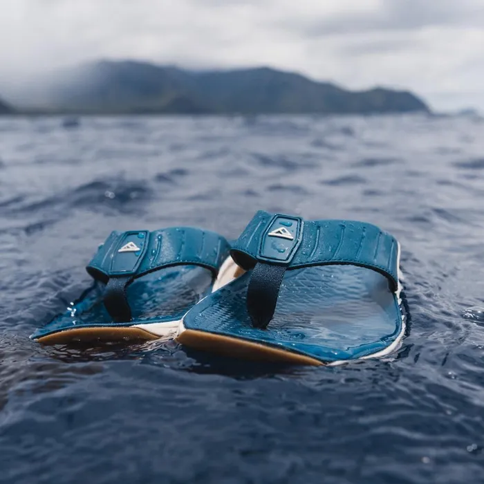 Reef Flip Flops The Deckhand Ocean Depths 8211 Men Reef Flip Flops The Deckhand Ocean Depths 8211 Men