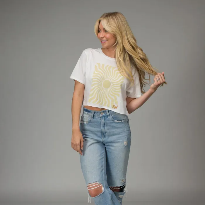 Reef TShirts Tanks and Dresses Arya Crop Crew Tee Marshmallow 8211 Women
