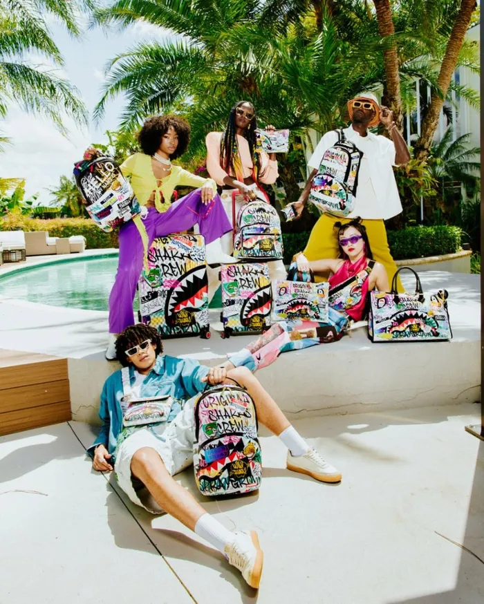 SPRAYGROUND CREATE ANOTHER DAY ELASTIC BIFOLD WALLET Bags