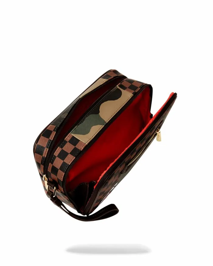 SPRAYGROUND EXTERIOR GOLD ZIP POCKET SHARKS IN PARIS TOILETRY BRICKSIDE BAG Bags