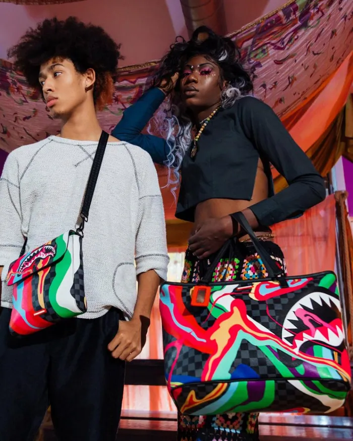 SPRAYGROUND TRIPPY TAFFY TOTE Bags