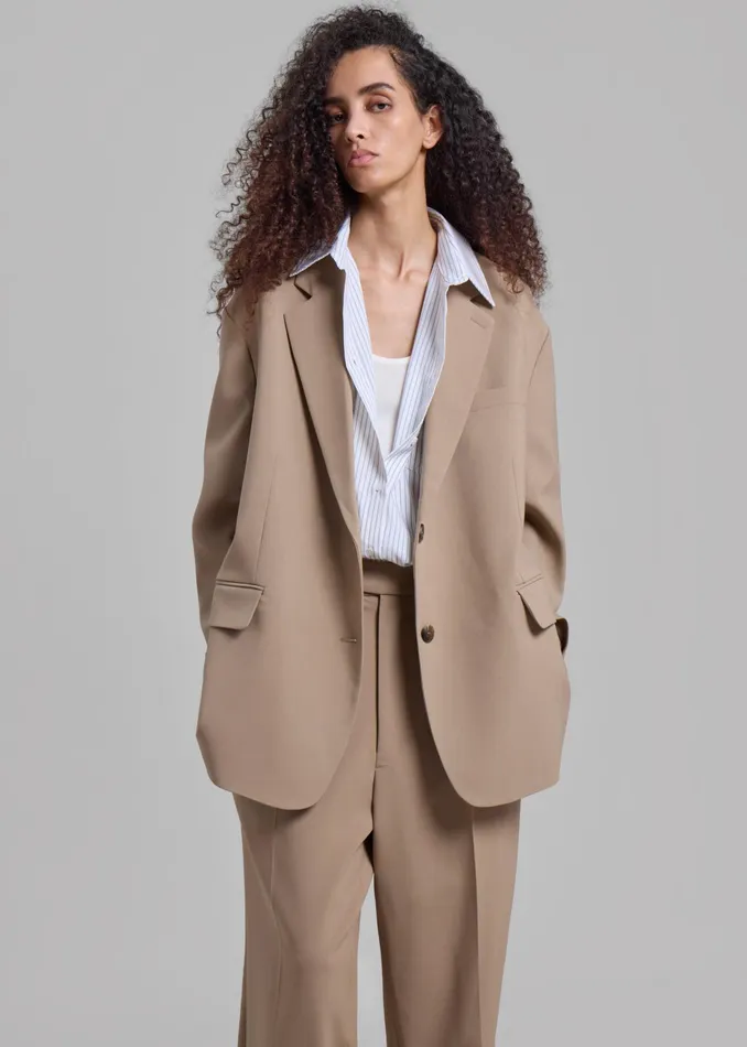 The Frankie Shop Outerwear Bea Blazer 8211 Latte 8211 Women