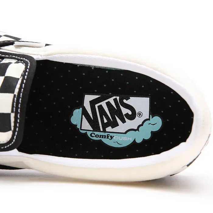 Vans Classics Men Comfycush SlipOn Shoes Black White