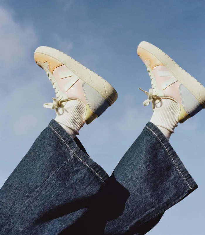 VEJA V10 Women V10 LEATHER PETALE WHITE MULTICO