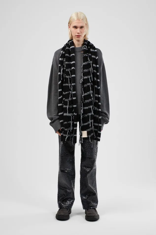 Women Knit Scarf Black Intarsia Knit Scarf Camper Knit Women Knit Scarf Black Intarsia Knit Scarf Camper Knit