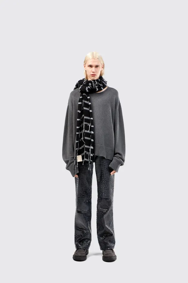 Women Knit Scarf Black Intarsia Knit Scarf Camper Knit Women Knit Scarf Black Intarsia Knit Scarf Camper Knit