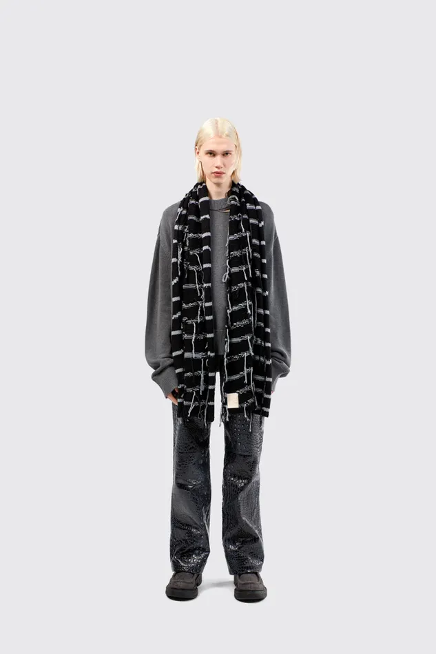 Women Knit Scarf Black Intarsia Knit Scarf Camper Knit Women Knit Scarf Black Intarsia Knit Scarf Camper Knit