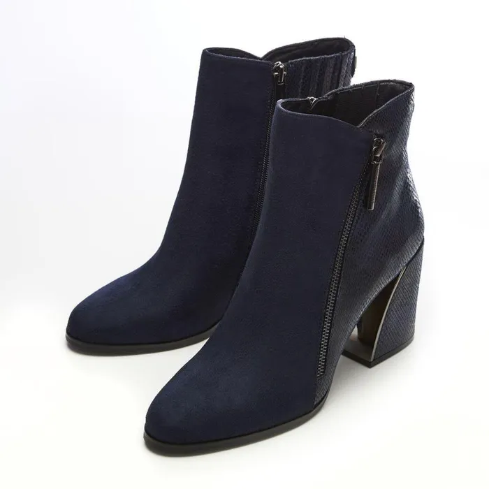 Women Moda In Pelle Heeled And Wedge Boots Amy Navy Alcantara