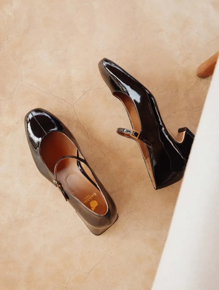 Women Pumps and Mary Janes Bobbies Joanie Lacquered Black