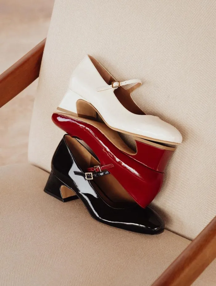 Women Pumps and Mary Janes Bobbies Joanie Lacquered Black Women Pumps and Mary Janes Bobbies Joanie Lacquered Black
